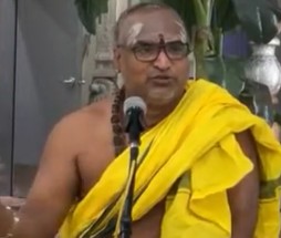 Shivasri V. Somasekara Sivachariyar 